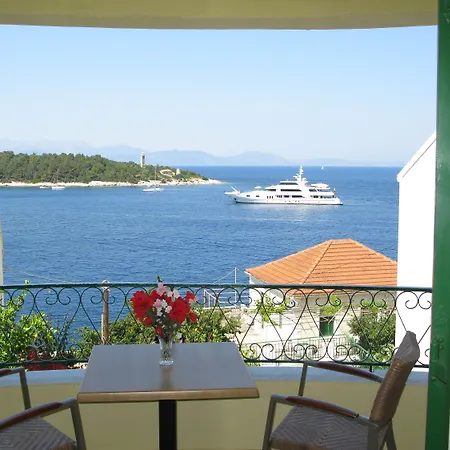 Apart-hotel Stella 3*