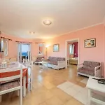 Stella 3*