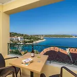 Apartmanhotel Stella 3*